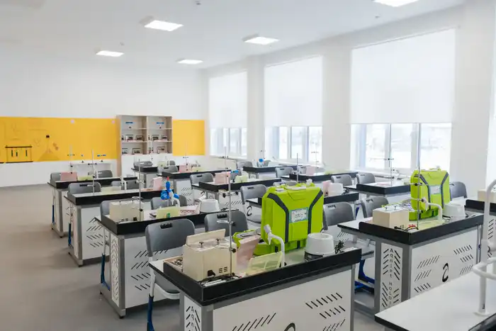 Атырау: Школы и медицина – шаг к новому будущему! {city2}