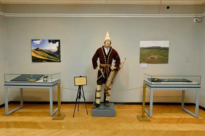 Аким области посетил выставку «Ұлы дала қазынасы» (7)