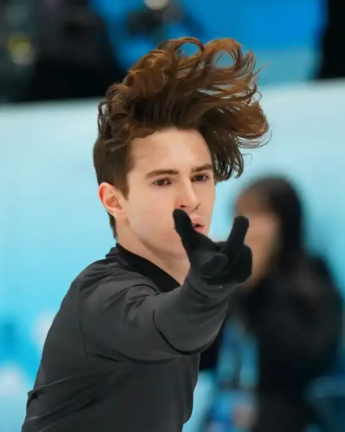 Михаил Шайдоров: звезда в небе чемпионата четырёх континентов {city2}