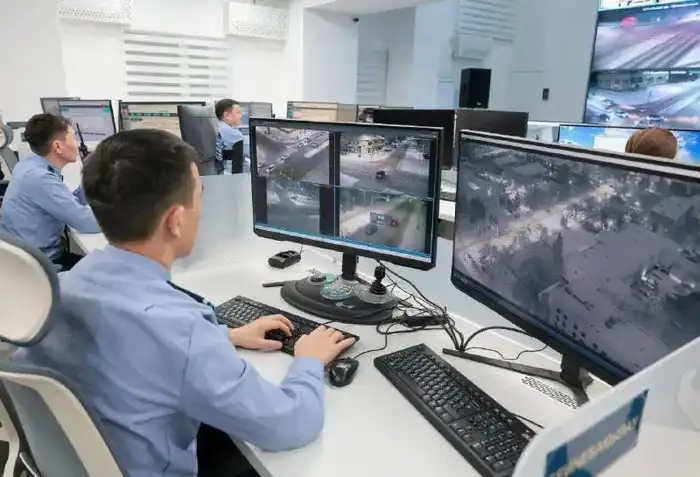 Усиленный режим службы ОВД в новогоднюю ночь для безопасности граждан {city2}