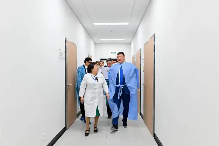 Аким Абай посетил нефрологический центр в Семее {city2}