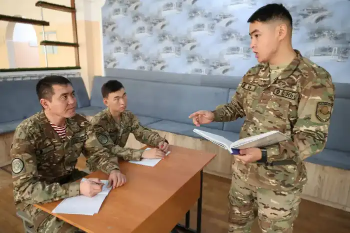Роль военнослужащих в воспитании молодежи: пример Айбола Коныспаева и его семьи {city2}