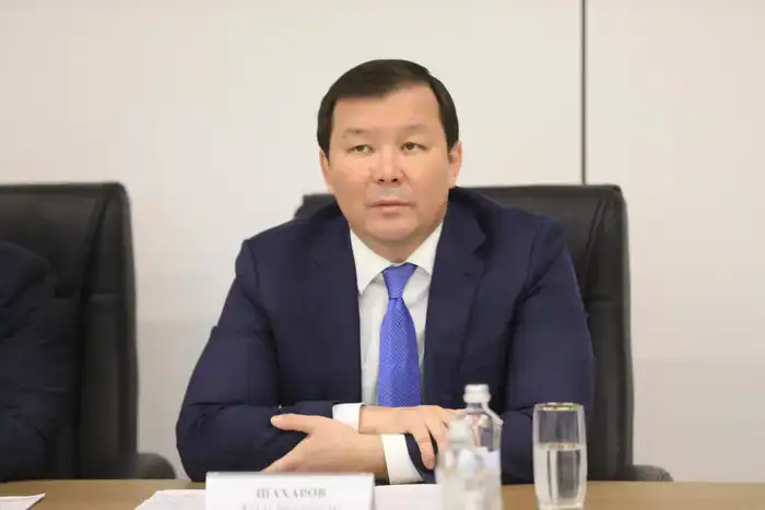 Аким области Асхат Шахаров обсудил инвестиционные проекты и утвердил Дорожную карту для СЭЗ «Актобе» {city2}