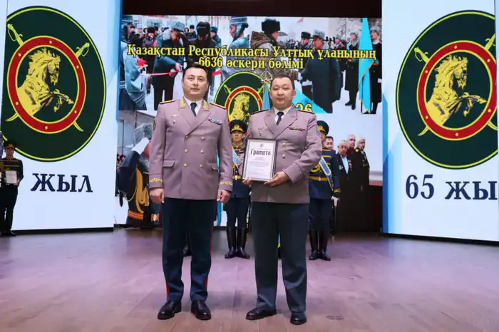 65 лет: эпоха подвига и верности службе {city2}