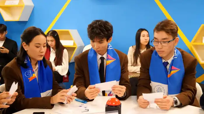 Интеллектуальную игру по обеспечению правопорядка провели среди столичных школьников (2)