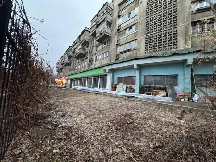 В Алматы завершено снос незаконного строения после решения суда {city2}