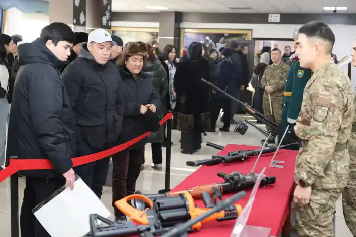 Гвардеец сделал сюрприз своей возлюбленной на церемонии принятия военной присяги (5)