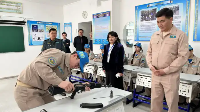 Акция Министерства обороны для допризывной молодежи в южных регионах Казахстана {city2}