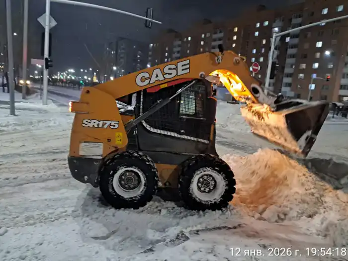 Почти 50 тысяч кубометров снега вывезли за день из Астаны (7)