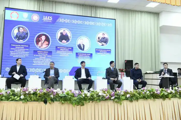 «Быть настоящим мужчиной - честь и ответственность»: в Астане прошел слет отцов (7)