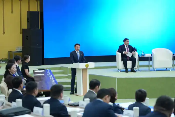 Новая программа подготовки ИИ-офицеров в Казахстане {city2}