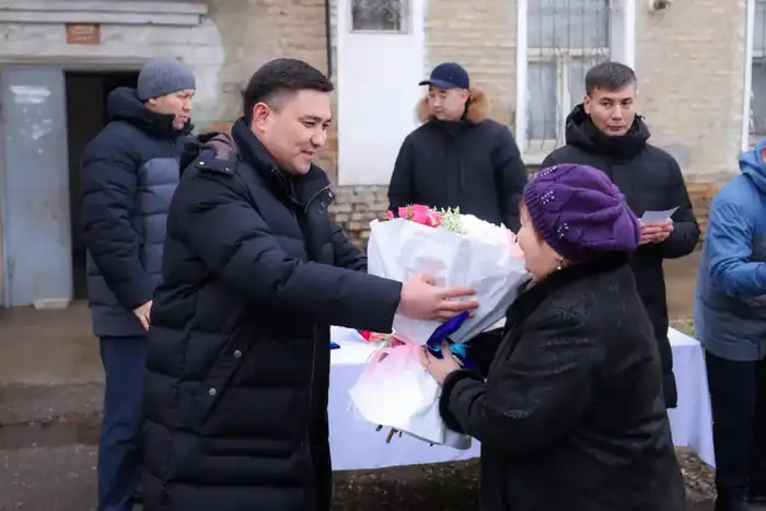 ЗЕЛЁНАЯ БАЛКА: СЕМЬИ ВЕТХОГО ЖИЛЬЯ ПЕРЕСЕЛИЛИ В ШЫМКЕНТЕ (9)