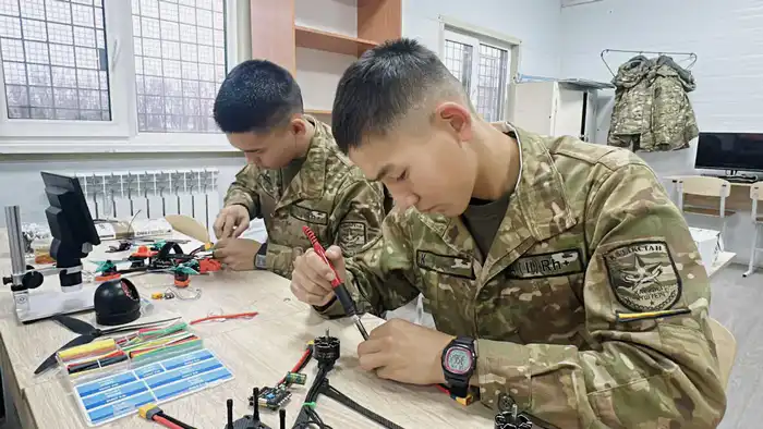 В военном вузе Минобороны создали школу подготовки специалистов БПЛА (3)