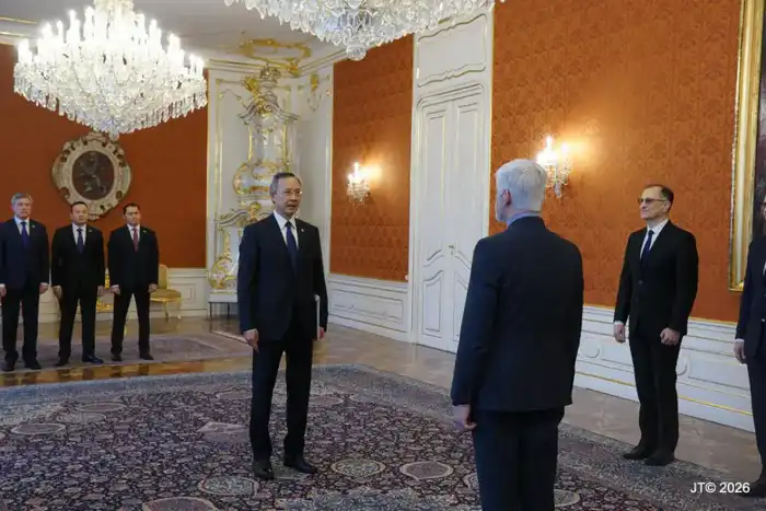 Посол Казахстана вручил верительные грамоты Президенту Чехии {city2}