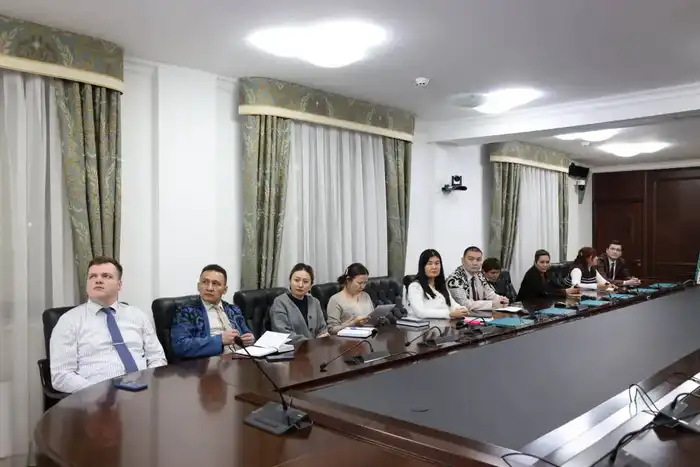 Сотрудники Аппарата Высшего Судебного Совета участвуют в семинарах по правовым вопросам и служебной дисциплине {city2}