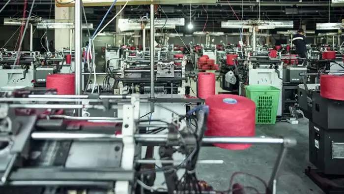 Перчатки из отходов: новая жизнь текстиля в Темиртау! {city2}