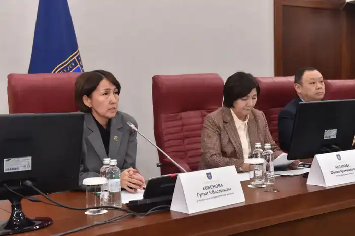 Заседание Ученого совета КазНУ по итогам празднования 180-летия Абая {city2}