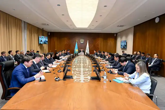 В области Абай продолжится системная работа по улучшению качества дорог (2)