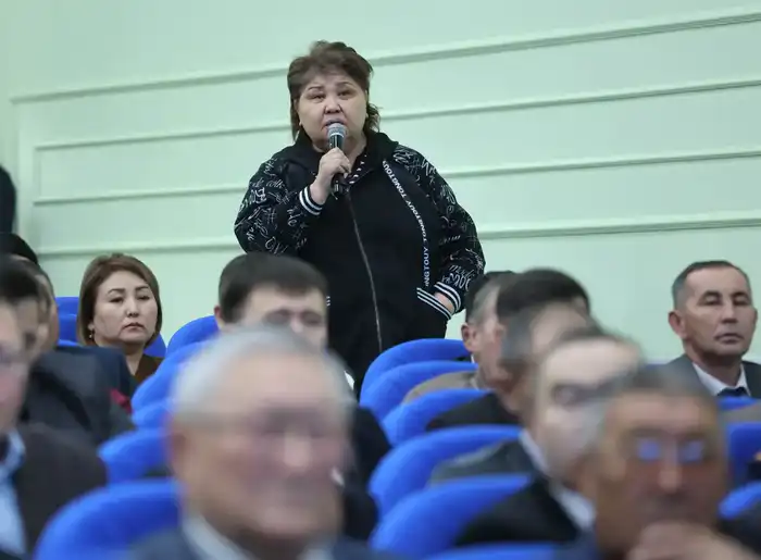 Ербол Карашукеев встретился с жителями Жамбылского района (6)