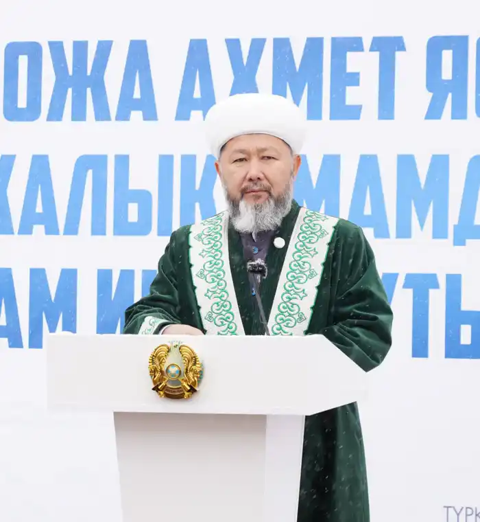 Открытие Исламского института в Туркестане для обучения имамов и развития религиозного образования {city2}