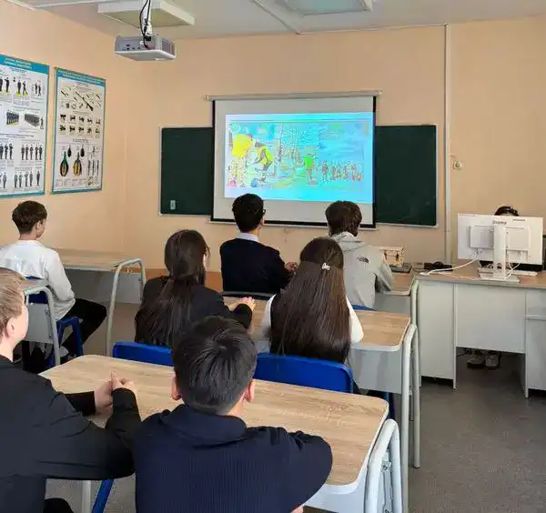 Будущее начинается с чистоты: специалисты МРЦ Карагандинской области прочитали эколекцию для школьников (5)