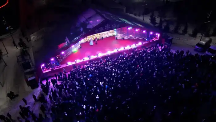 В столице в новогоднюю ночь проходят праздничные концерты (7)