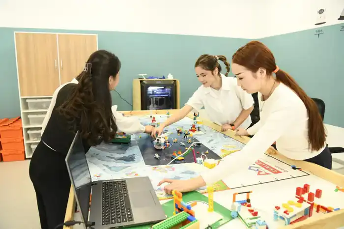 Воспитание, знания и искусственный интеллект: особое мероприятие прошло в столичной школе (10)