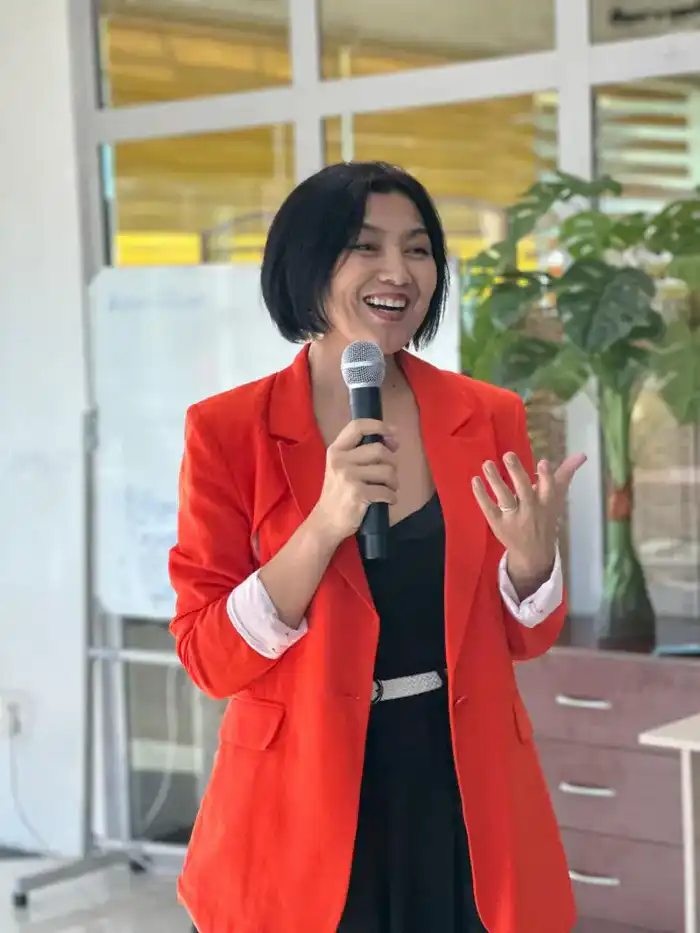 Вечер «Снова душа поёт» укрепил культурные связи и поддержал творчество среди пожилых алматинцев {city2}