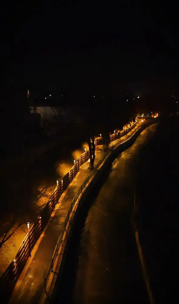 Алатауский район засиял новым пешеходным оазисом на берегу реки {city2}