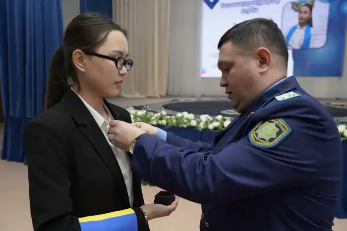 В Астане открыли «Клуб будущих прокуроров» для школьников (7)