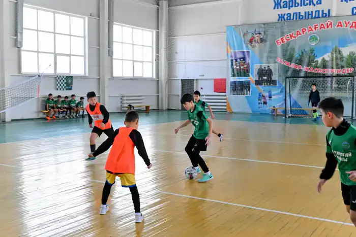 Аким области проверил спортобъекты Бескарагай {city2}
