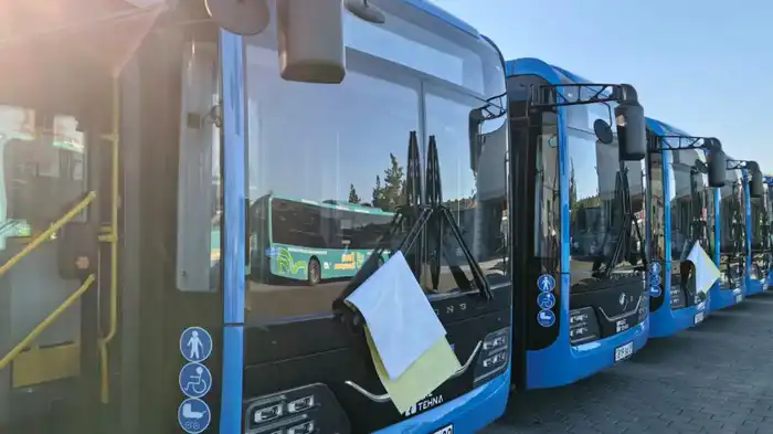 В Караганде запустили 20 новых автобусов {city2}