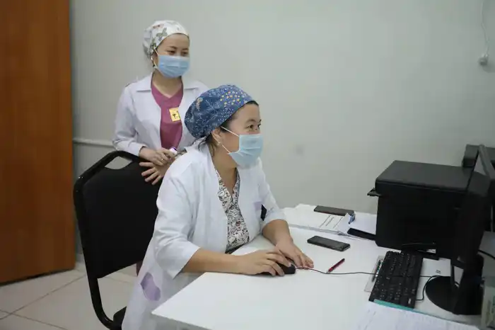 Социальные последствия дорожно-транспортного происшествия в Бейнеуском районе: состояние пострадавших и реакция властей {city2}