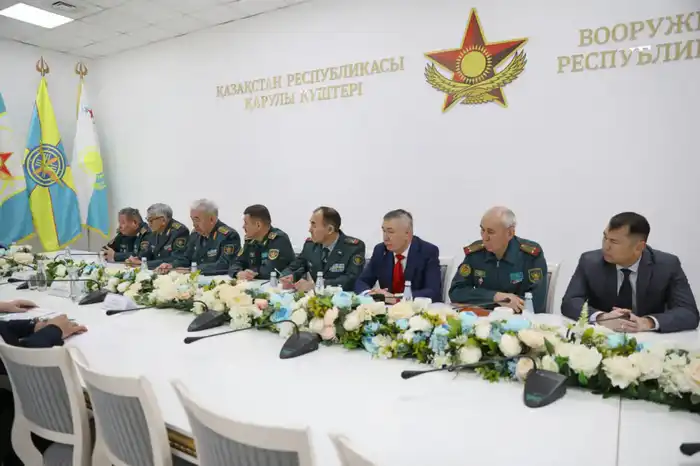 В Минобороны обсудили обновление форматов военно-патриотического воспитания молодежи (3)