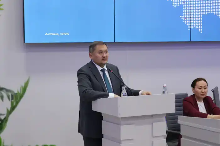 100 тысяч студентов получат знания в области искусственного интеллекта в рамках программы «AI-Sana» {city2}