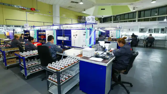 Олжас Бектенов проверил исполнение поручений Президента по развитию высокотехнологичных производств на территории СЭЗ «ПИТ «Алатау» в Алматы (4)