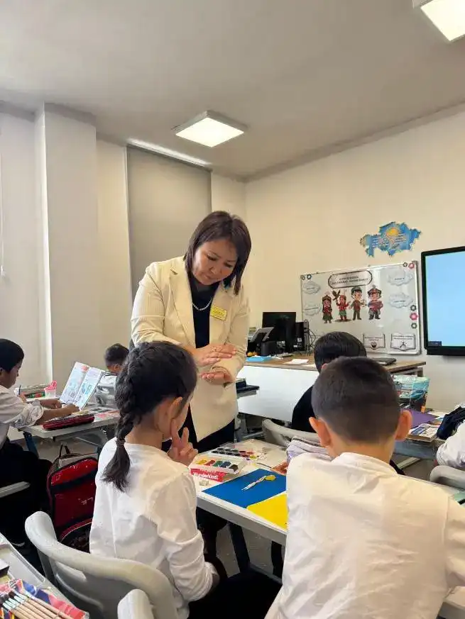 Куда ведет тропинка к профессии? Узнай в школе! {city2}