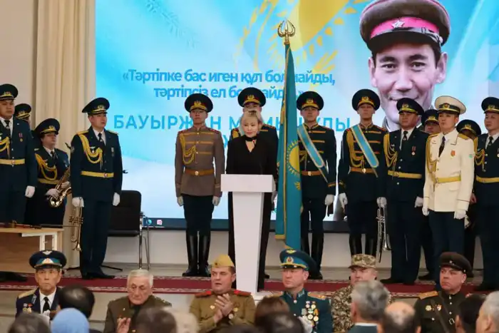 В Астане отметили 115-летие Бауыржана Момышулы с участием ветеранов и образовательных учреждений {city2}