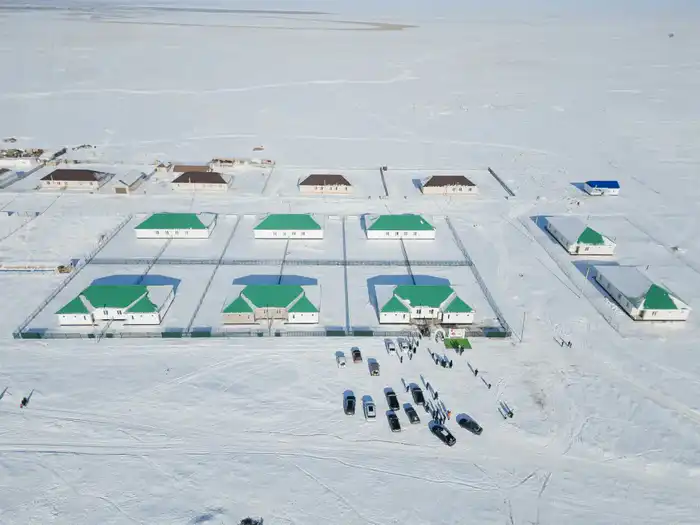 Жители Индерского района рады новым квартирам: 39 семей получили жильё {city2}