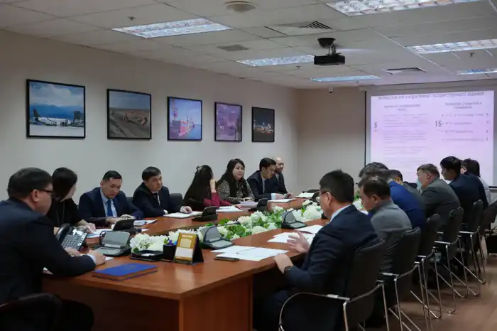 В Минтрансе обсудили планы работы КаздорНИИ и НЦКДА на текущий год (4)