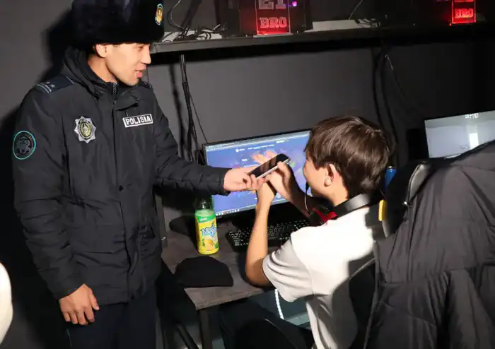 Ночной рейд в Алматы: контроль компьютерных клубов и забота о молодежи {city2}