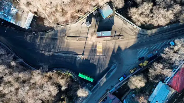 Строительство 20 площадок для автобусов в Алматы с комнатами отдыха для водителей {city2}