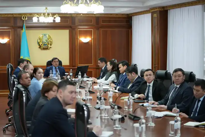 Совещание в Агентстве: обсуждены вопросы культуры работы в госсекторе {city2}