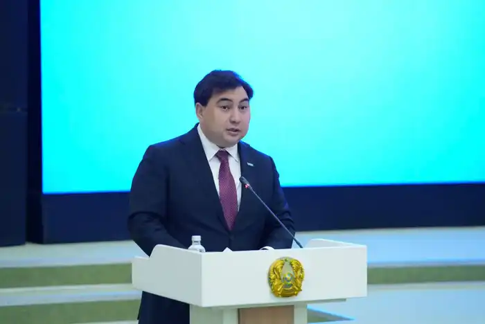 Казахстан запускает программу подготовки государственных служащих в области искусственного интеллекта {city2}