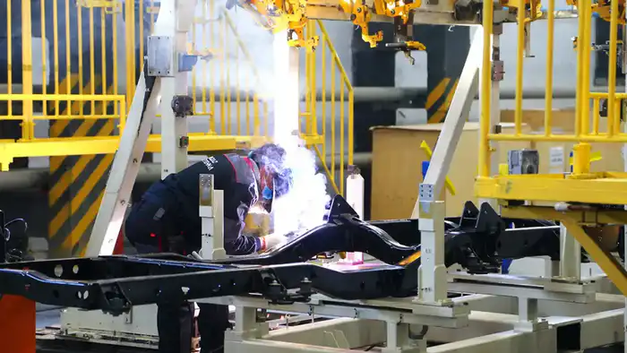 Рост экономики Карагандинской области в 2025 году: последствия для промышленности и социальной сферы {city2}