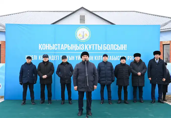 Передача ключей от 15 квартир в Шиели: шаг к улучшению жилищных условий для социально уязвимых семей {city2}