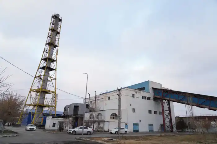 НУРАЛХАН КУШЕРОВ ПРОВЕРИЛ РАБОТУ ТЕПЛОЦЕНТРАЛИ В ТУРКЕСТАНЕ (4)