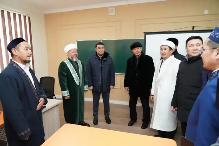 ИСЛАМСКИЙ ИНСТИТУТ ОТКРЫЛСЯ В ТУРКЕСТАНЕ (7)