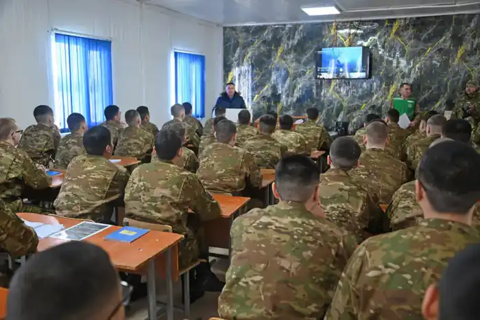 Развитие военно-патриотического воспитания и инфраструктуры гарнизонов: визит замминистра обороны Казахстана в Караганду {city2}