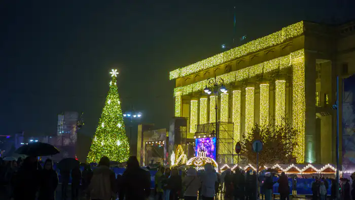 Иностранцы выбрали зимнюю сказку в Казахстане на Новый год {city2}